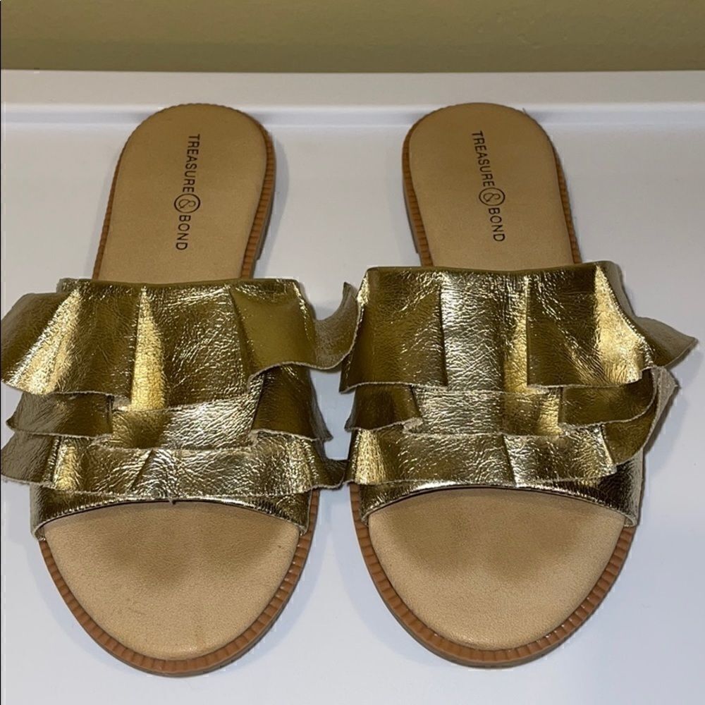 Girls Treasure & Bond Gold Sandals, Size 1M